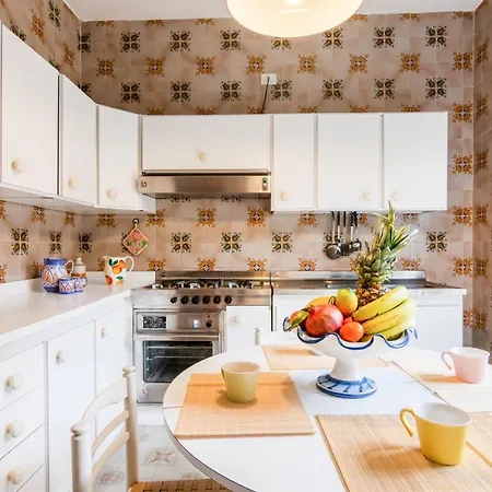 아파트 Splendida Con Vista Sull'isola Di 치렐라